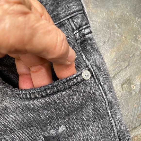 Free People Loving Good Vibrations distressed black denim jeans size 25 - Picture 6 of 15